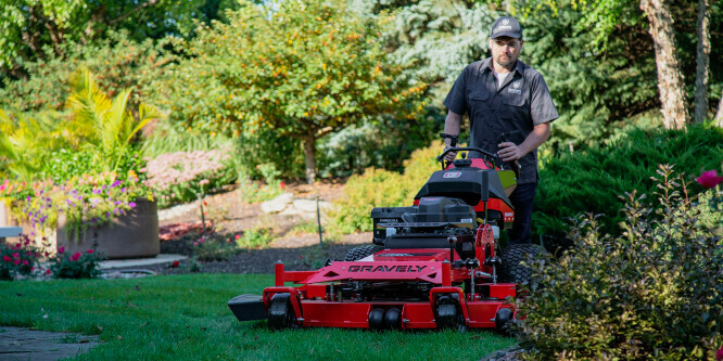 Professional mowing service from Greenlawn ensures that your lawn looks perfect all season long!